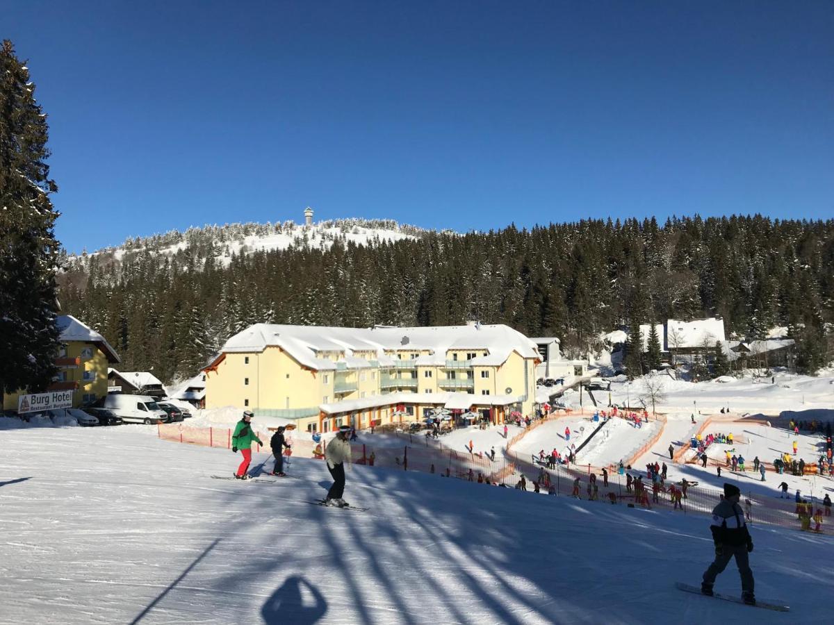 Ferienwohnung Feldberg Mit Whirlpool Direkt An Der Skipiste 外观 照片