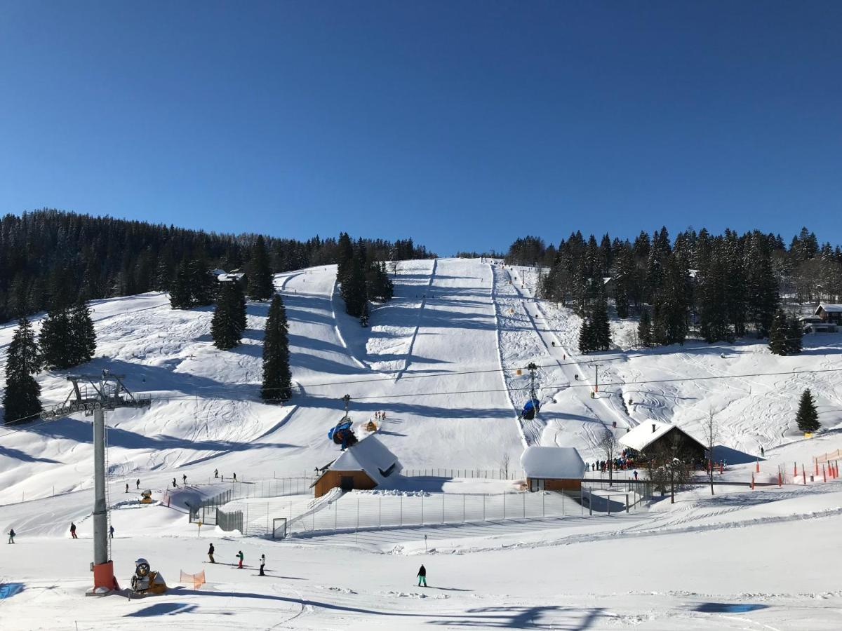 Ferienwohnung Feldberg Mit Whirlpool Direkt An Der Skipiste 外观 照片