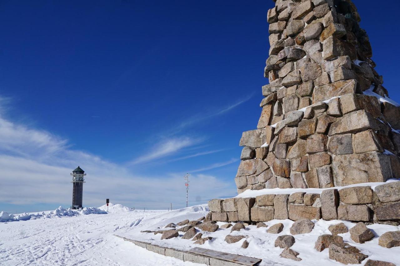 Ferienwohnung Feldberg Mit Whirlpool Direkt An Der Skipiste 外观 照片